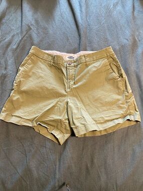 Old Navy Olive Women's Casual Shorts